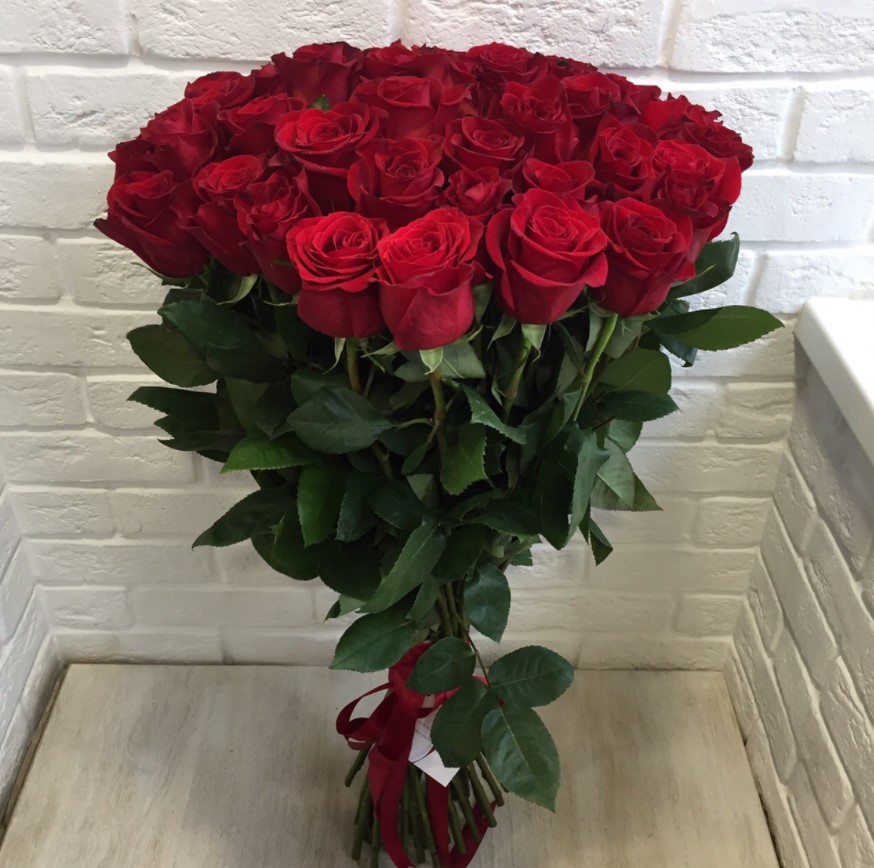 Букет Красные розы Гран При в Красные Баки