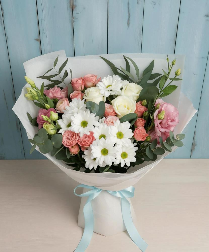 Букет цветов из: Розы, Лизиантусы и Хризантемы в Красные Баки