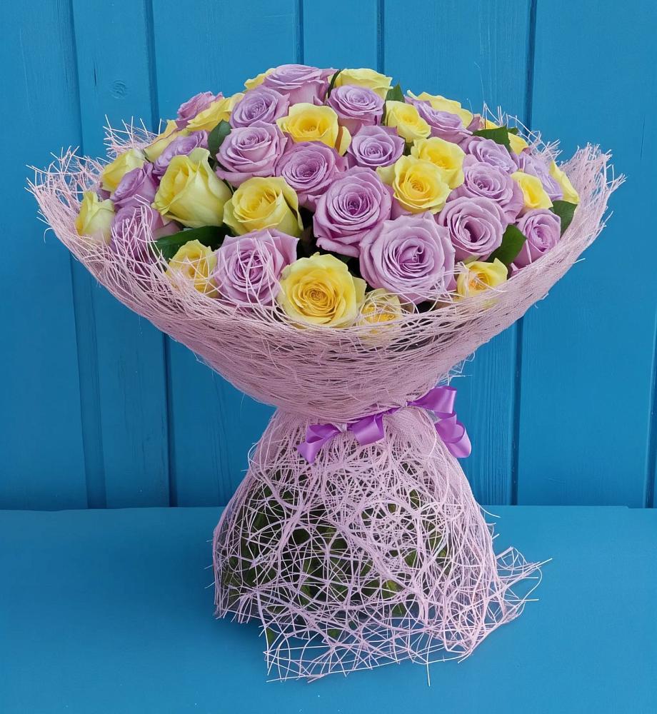 Букет 101 Волшебный Миг в Красные Баки