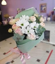 Букет цветов из:  Хризантемы и Розы #REPLACE_PRED# Красные Баки