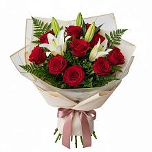 Букет цветов из:  Лилии и Розы в Красные Баки