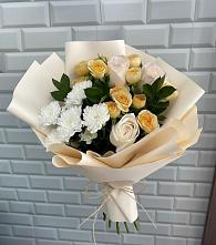 Букет цветов из:  Розы и Хризантемы в Красные Баки