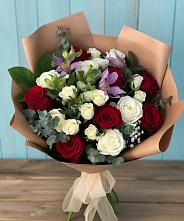 Букет цветов из:  Розы и Альстромерии в Красные Баки