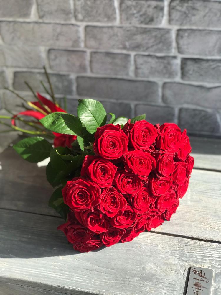 Букет Красные розы Фридом в Красные Баки