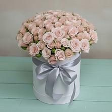 Цветочная композиция из Розы в шляпной коробке в Красные Баки