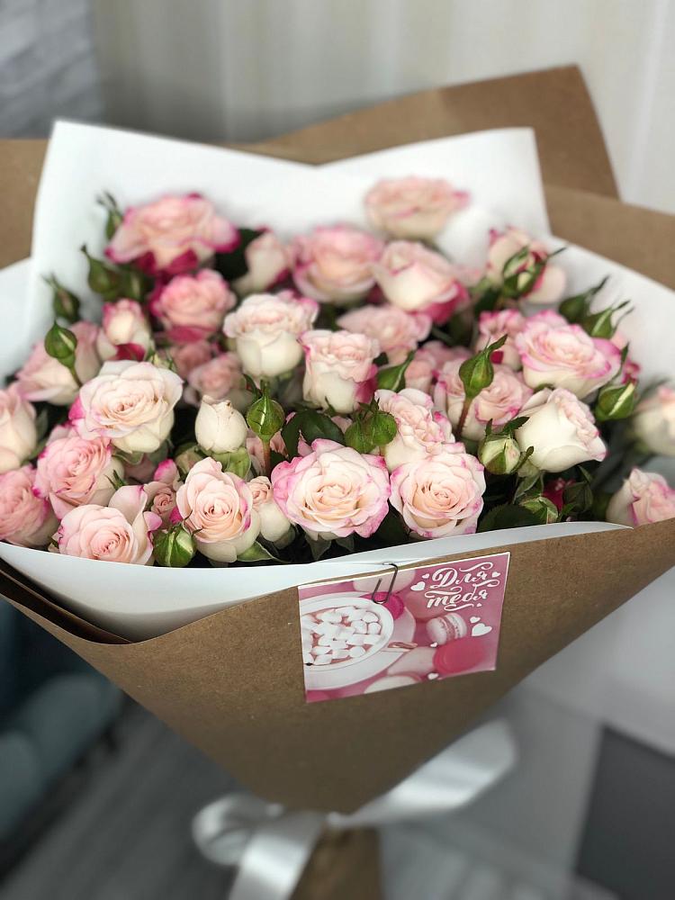 Букет цветов из: Розы в Красные Баки