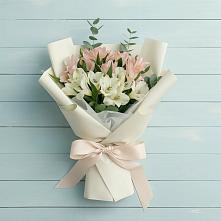 Букет цветов из:  Альстромерии в Красные Баки