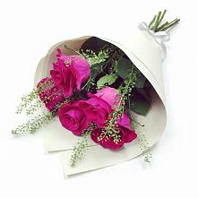 Букет цветов из:  Розы в Красные Баки