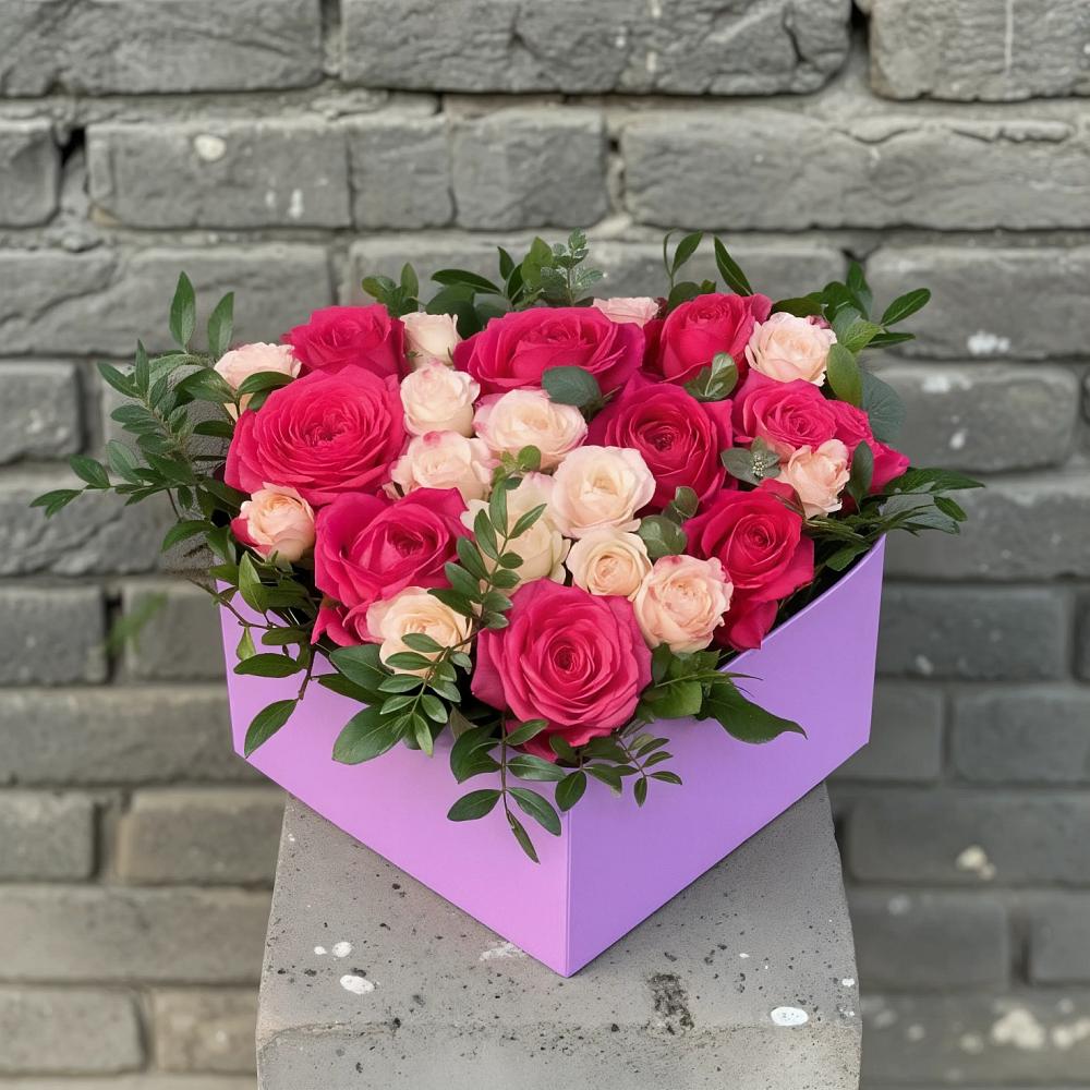 Цветочная композиция из Розы в коробке в Красные Баки