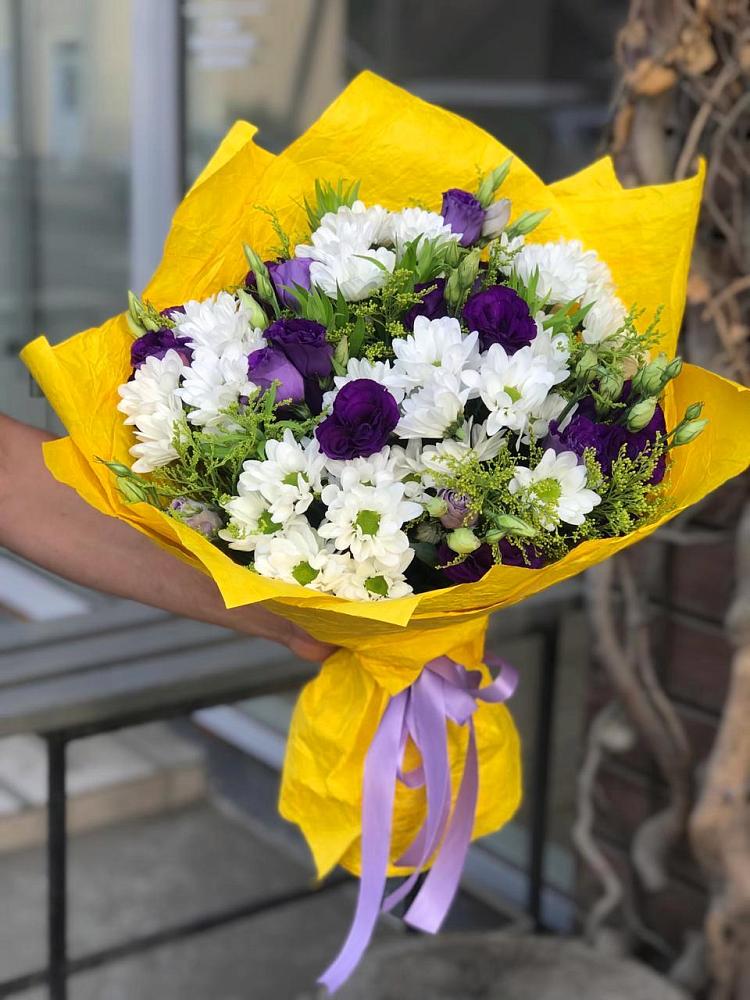 Букет цветов из: Ирисы, Хризантемы и Ромашки в Красные Баки