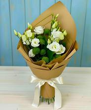 Букет цветов из:  Хризантемы и Лизиантусы в Красные Баки