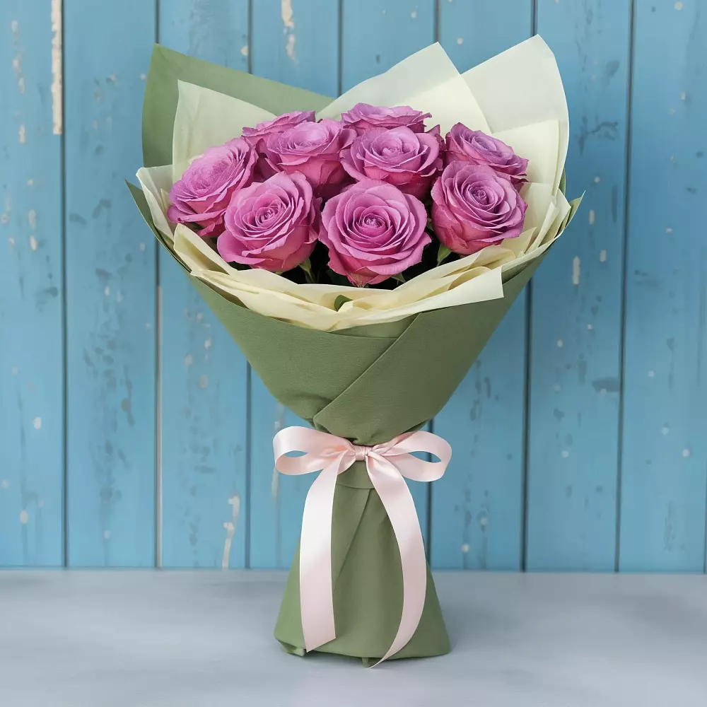 Букет Розы Фёрст Леди в Красные Баки