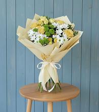 Букет цветов из:  Хризантемы и Розы в Красные Баки