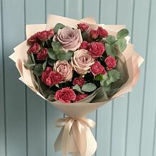 Букет цветов из:  Гвоздики и Розы в Красные Баки