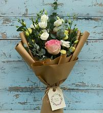 Букет цветов из:  Розы и Лизиантусы #REPLACE_PRED# Красные Баки