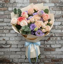 Букет цветов из:  Розы, Лизиантусы и Гвоздики в Красные Баки
