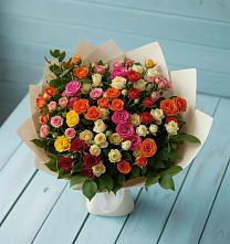 Букет Микс из разноцветных кустовых роз в Красные Баки
